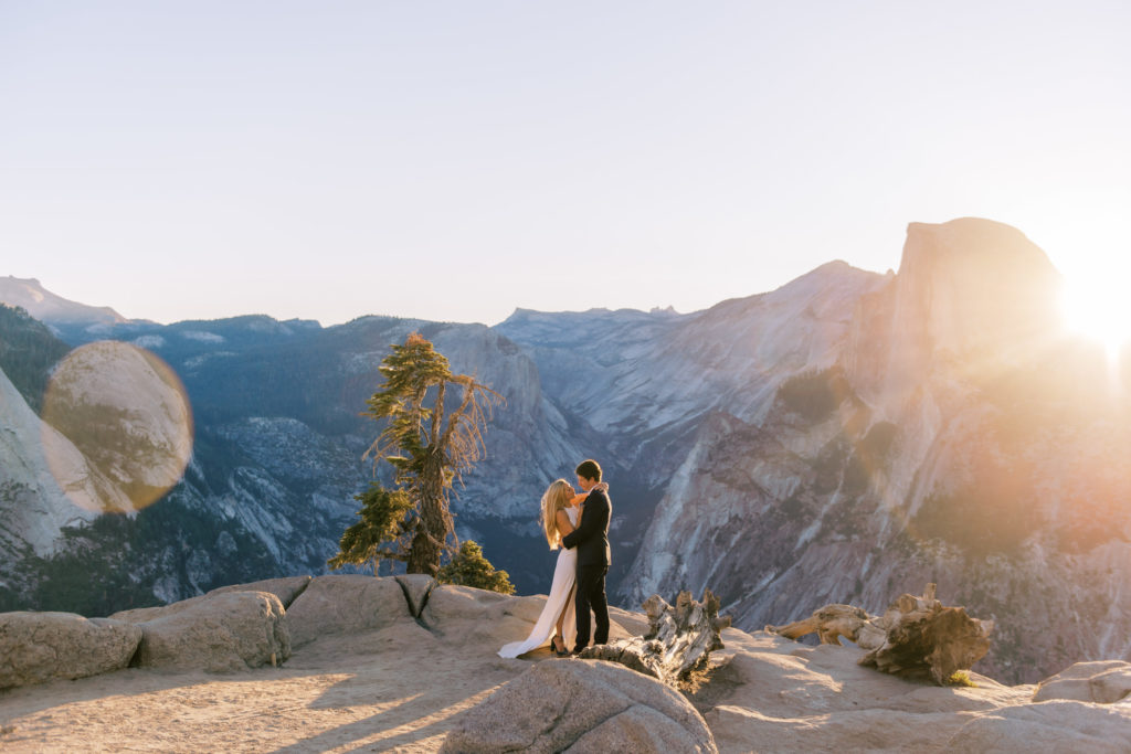 couple hugging at Yosemite Glacier Point