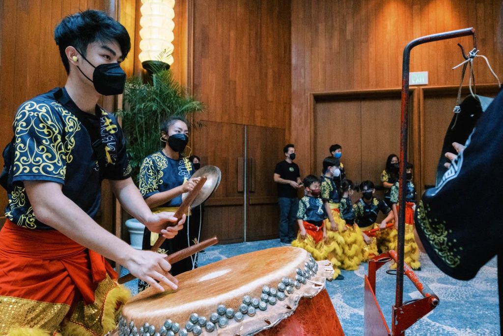 Photo of the chinese lion dance band for Oahu Wedding at The Halekulani Hotel
